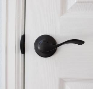 Khóa GẠT cửa nhôm